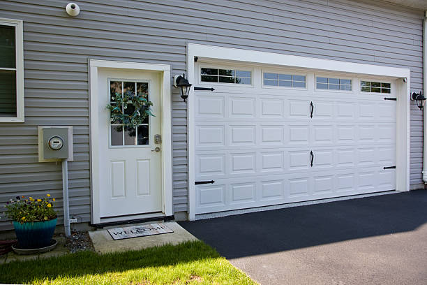 24/7 Emergency Garage Door Panel Replacement experts in Rich Hill, MO